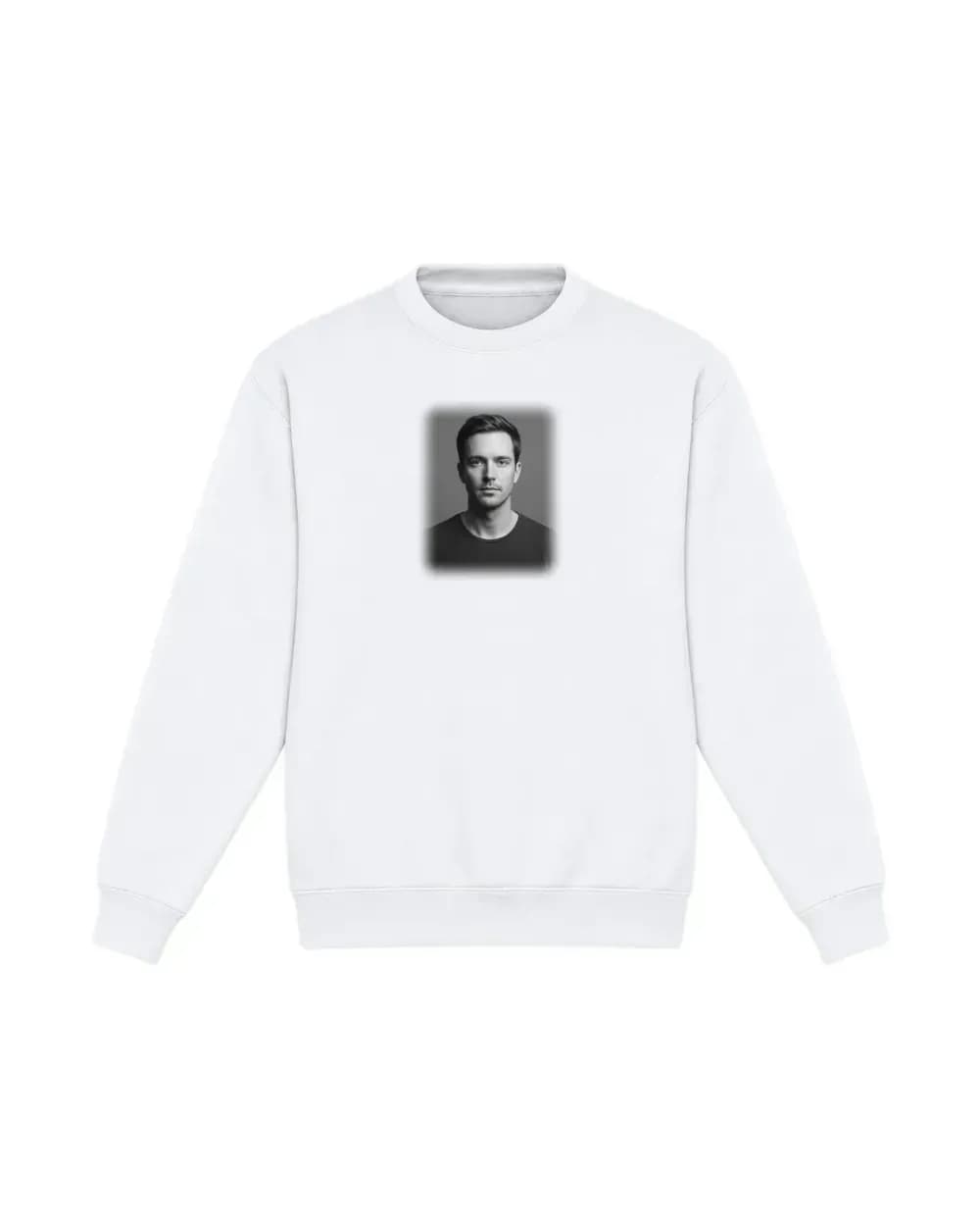 Sweat-shirt blanc personnalisé, un portrait photo en noir et blanc imprimé sur la poitrine